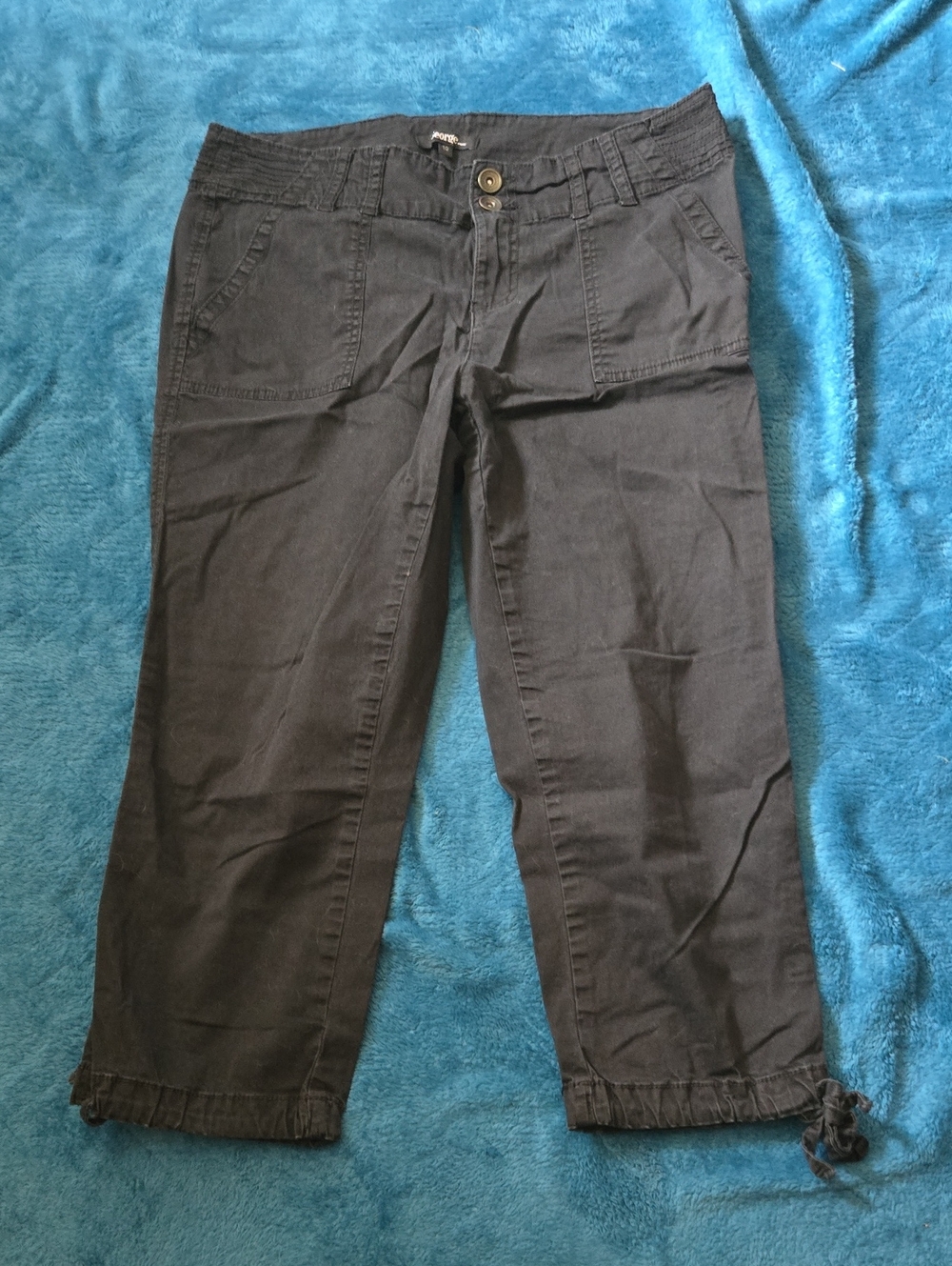 4/$20 George Black Capri Pants